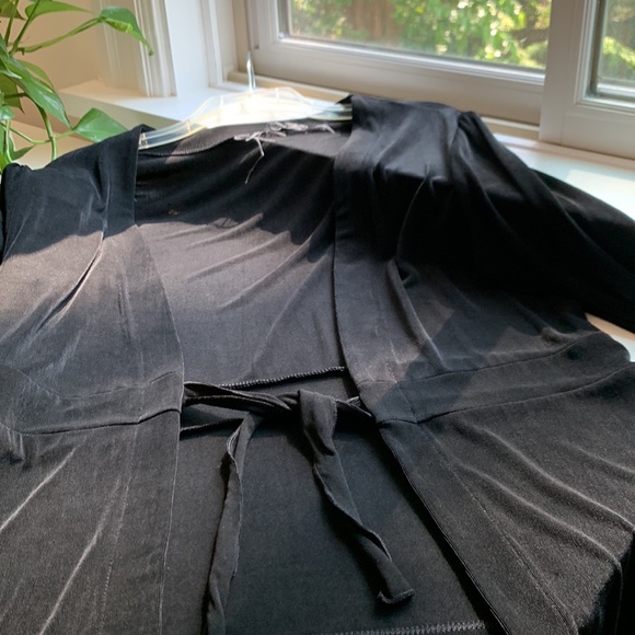 Chico’s Travelers cardigan/tunic (24 inches long) . Perfect conditions. Size 1. - Picture 4 of 4